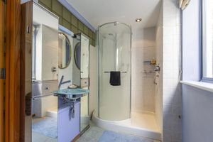Ensuite_HMH- click for photo gallery